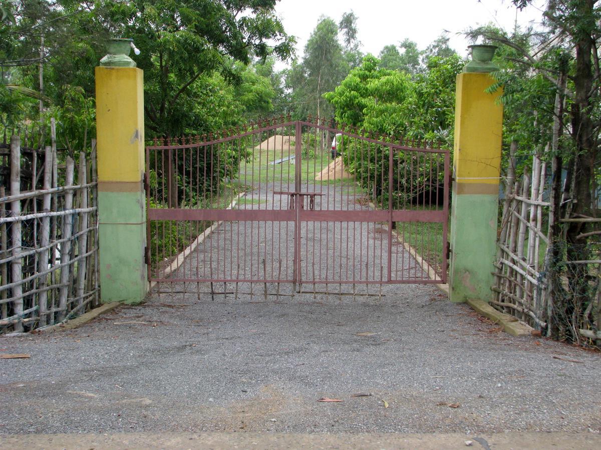 Estuarine Village Resort Satabhaya Exterior photo